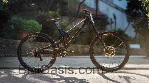 Unno Ever ficha técnica y opiniones